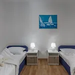 Beachside House Lara - Happy Rentals