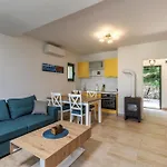 Beachside House Lara - Happy Rentals