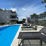 Villas Punta Silo - Luxury Apartments With Pool