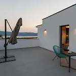 Villa Salvia With Pool