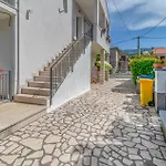 Nice Apartment In Jadranovo With Wifi