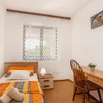 Gorgeous Apartment In Pinezici With Kitchen