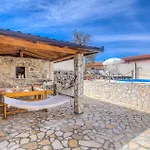2 Bedroom Amazing Home In Sveti Vid