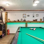 Cozy Home In Vele Mune With Wifi