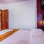Amazing Apartment In Novi Vinodolski With Kitchen