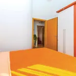 2 Bedroom Stunning Apartment In Selce