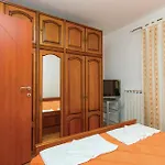 3 Bedroom Gorgeous Apartment In Cavle