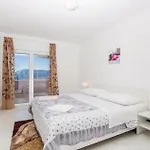 Stunning Home In Linardici With Wifi
