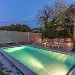 4 Bedroom Pet Friendly Home In Soline