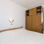 Beautiful Apartment In Barbat With Kitchen