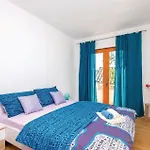 4 Bedroom Amazing Home In Krizisce