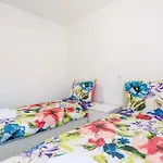 2 Bedroom Beautiful Apartment In Cavle