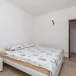Amazing Apartment In Barbat With 2 Bedrooms, Wifi And Outdoor Swimming Pool