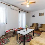 Lovely Apartment In Novi Vinodolski With Wifi