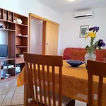 Charming Apartment Tihana With Washing Machine