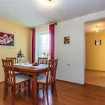 3 Bedroom Nice Home In Kostrena