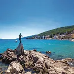 4 Bedroom Amazing Apartment In Rijeka