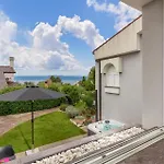 Nice Home In Njivice With Jacuzzi
