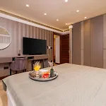 Apartments Del Mar 3