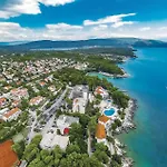 2 Bedroom Pet Friendly Home In Malinska