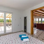Beautiful Home In Smrika With Wifi