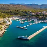 Beautiful Apartment In Povile With House Sea View