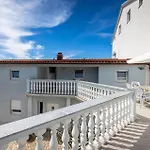 Amazing Apartment In Crikvenica With Kitchenette