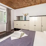 Stunning Apartment In Mundanije With Kitchen