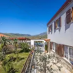 2 Bedroom Lovely Home In Novi Vinodolski