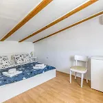 2 Bedroom Lovely Home In Novi Vinodolski