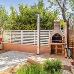 2 Bedroom Nice Apartment In Rab