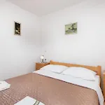 Gorgeous Apartment In Kornic With Wifi