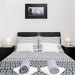 Amazing Apartment In Novi Vinodolski With Wifi