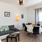 Amazing Apartment In Novi Vinodolski With Wifi