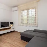 Nice Apartment In Cres With Kitchen