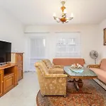 Gorgeous Apartment In Rijeka With Jacuzzi