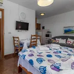 Ocean Front Apartment In Jadranovo
