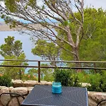 Ocean Front Apartment In Jadranovo