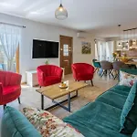 Lovely Home In Grizani With Kitchen