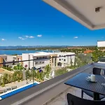 Amazing Apartment In Malinska With House Sea View