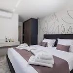 Amazing Apartment In Malinska With House Sea View