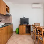 Stunning Apartment In Barbat Na Rabu