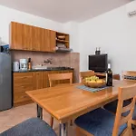 Stunning Apartment In Barbat Na Rabu