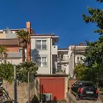 Cozy Apartment In Crikvenica With Wifi