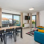 Amazing Apartment In Malinska With Jacuzzi