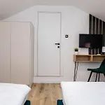 4 Bedroom Beautiful Home In Mundanije