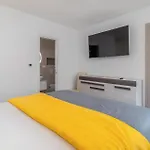 Gorgeous Home In Rab With House Sea View