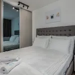 Awesome Home In Icici With Kitchenette