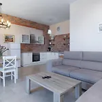 Gorgeous Apartment In Dramalj With House Sea View