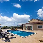Villa Vilani Spa & Pool - Happy Rentals